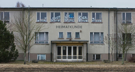 ehem. Polytechnische Oberschule "Hans Beimler" in Bärenklau, Foto: 5R Filmproduktion GmbH, Lizenz: 5R Filmproduktion GmbH
