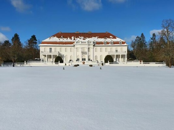 Schloss Bärenklau im Schnee, Foto: Living Bauhaus Kunststiftung SbR, Lizenz: Living Bauhaus Kunststiftung SbR