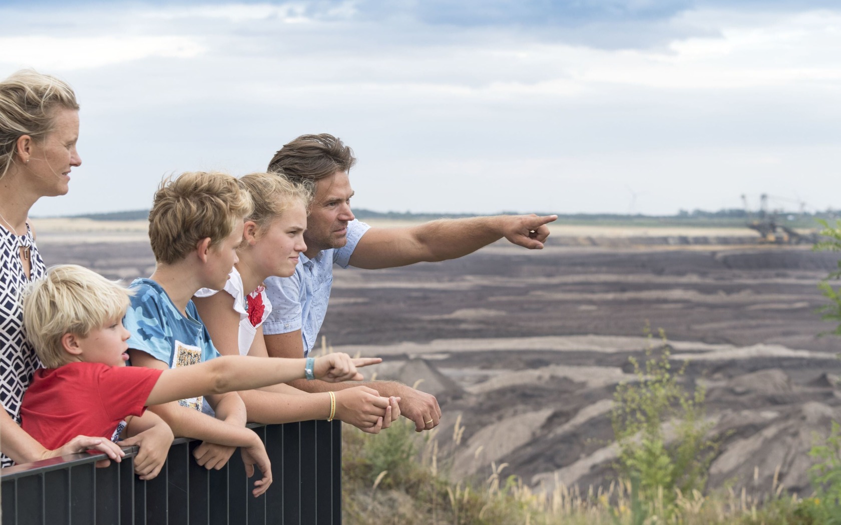 Aussichtspunkt am Tagebau Welzow Süd, Foto: Nada Quenzel, Lizenz: Tourismusverband Lausitzer Seenland e. V.