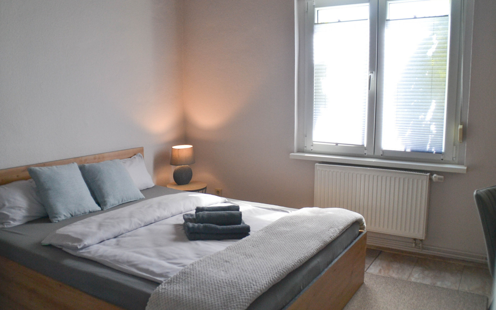 Gästewohnung OG, SZ 3 mit Doppelbett, Foto: Kerstin Geilich, Lizenz: MuT